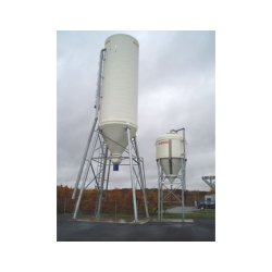 Silo industriel sur pieds écartés - châssis galvanisé à 4 pieds - boulonnerie en acier galvanisé - capacité jusqu'à 200 m3