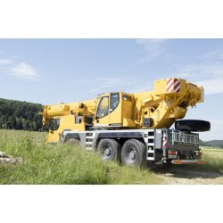 Grue automotrice LTM 1050-3.1 - Liebherr - Capacité de charge max 50 t - Flèche jusqu'à 38 m - 3 essieux