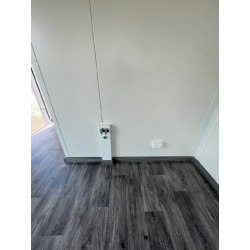 Containers aménagés - Studio de jardin isolé 21 m² avec salle de bain, bardage bois, volets roulants et isolation renforcée