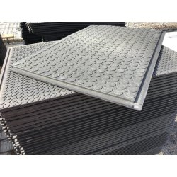 Plaques de protection de sol stabilisé - PVC mou recyclé, 24 kg, 19 tonnes/m²  - Disponible en vente et en location -Remopla (120)