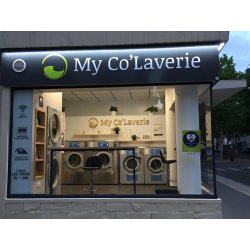 Laverie automatique intérieure en libre service