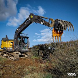 Godet grappin SCORPION pour mini pelle - Force d'arrachement exceptionnelle - Compatible pelles de 1,5 à 30 tonnes