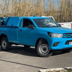 Hydrocureur combiné 4x4 Toyota Hilux - Assainissement, débouchage et nettoyage des réseaux d'égouts - Débit de 90 L/min à 175 bars, à 37 L/min à 400 bars