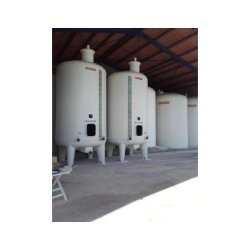 Cuve vinicole en fibre de polyester sur pieds - Capacité de 50 HL à 300 HL - Fabrication française
