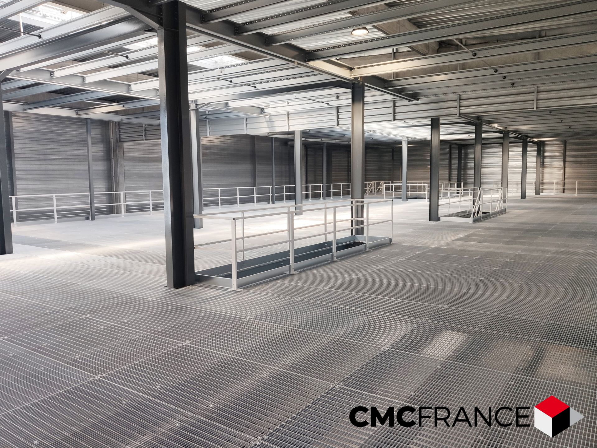 Mezzanine industrielle économique et résistante - Sur mesure par CMC France - Optimise zones de travail et stockage_5