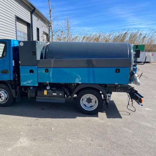Combiné hydrocureur grande capacité 3.5T - Fuso Canter - Cuve 2300L - Débit 90 L/min à 175 bars à 37 L/min à 400 bars_5