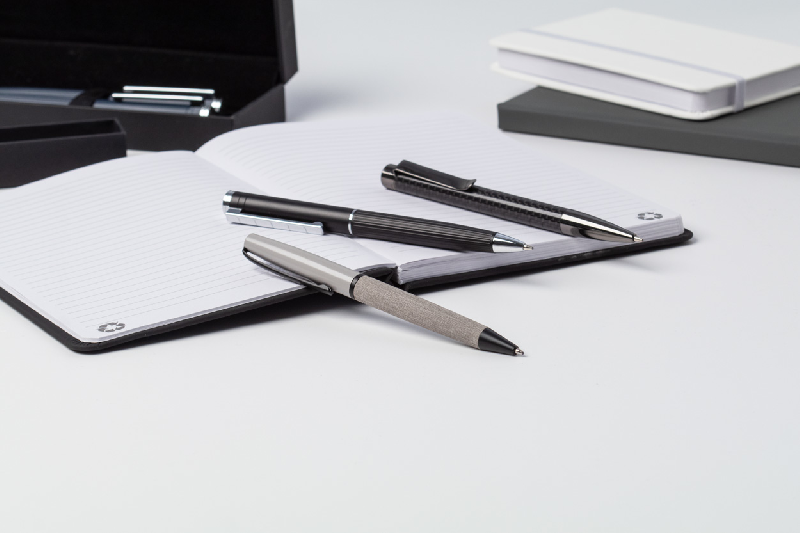 Stylo à bille twist en métal - Corps en PU gris - Avec boîte cadeau noire_5