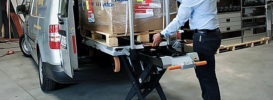 Table élévatrice électrique xetto  sur 4 roues : incontournable pour le chargement des véhicules utilitaires_5