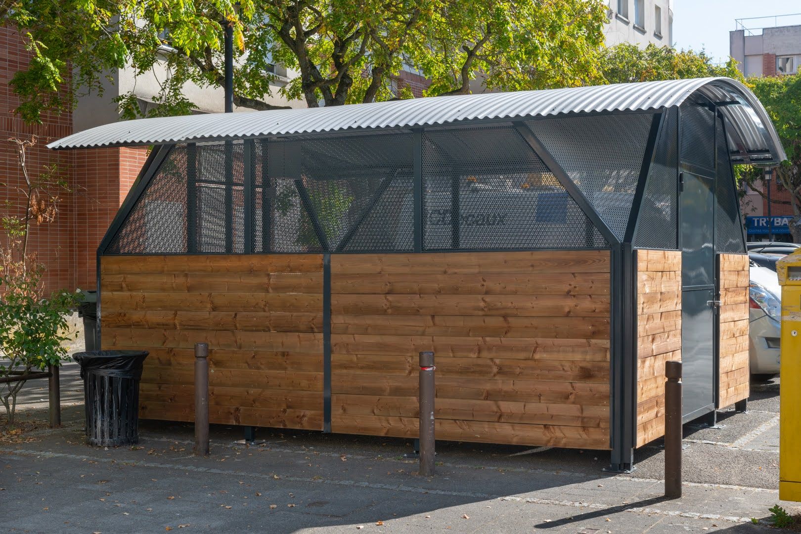 Parc vélos Ypsilon - structure originale personnalisable avec finitions robustes et esthétiques_5