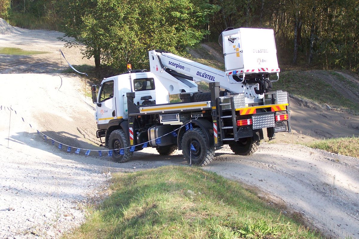 Scorpion 15e camion nacelle - oil & steel france - 15,9m_5