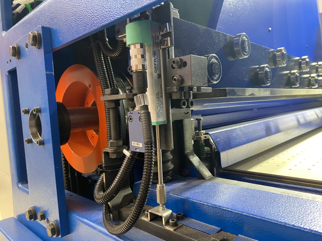 Ébavureuse COSTA MD4 CVC 1150 - Ébavurage et polissage avec 3 stations de travail_5