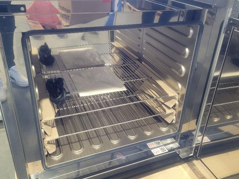 Etuve MEMMERT UN 110 avec convection naturelle 300°C_5