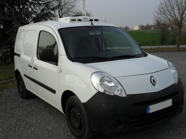 Dispositif frigorifique rapide à installer pour véhicule utilitaire