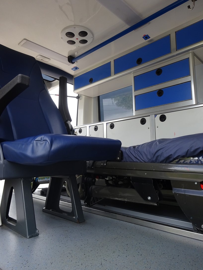 Ambulance renault trafic l1h1 2012 275 000 km type a1 - occasion_5