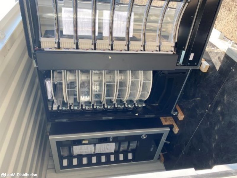 Distributeur  à plateaux tournants réfrigérés pour la vente de maximum de petits conditionnements sur un minimum d'espace - FAS  Easy 6000_5