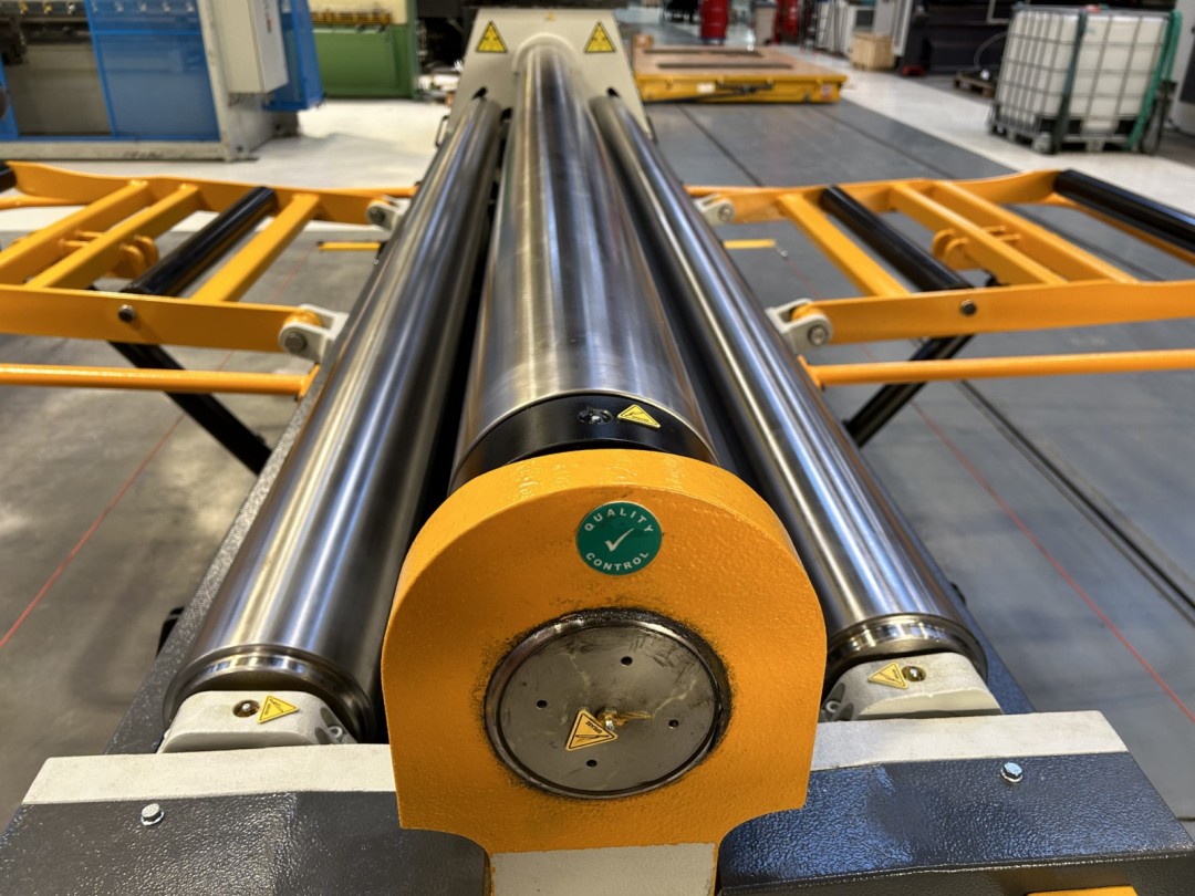 Rouleuse motorisée version R4-L - pupitre de commande ADFORM - tôles de 1050 à 3050 mm_5