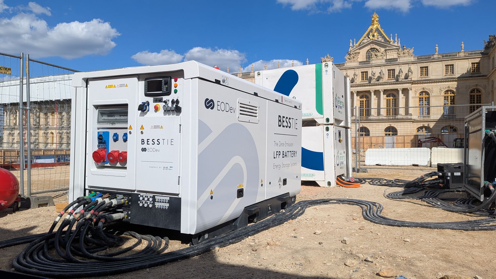 Batterie mobile (BESS) stockage d'énergie 120 kVa / 124 kWh - disponible à la location_5