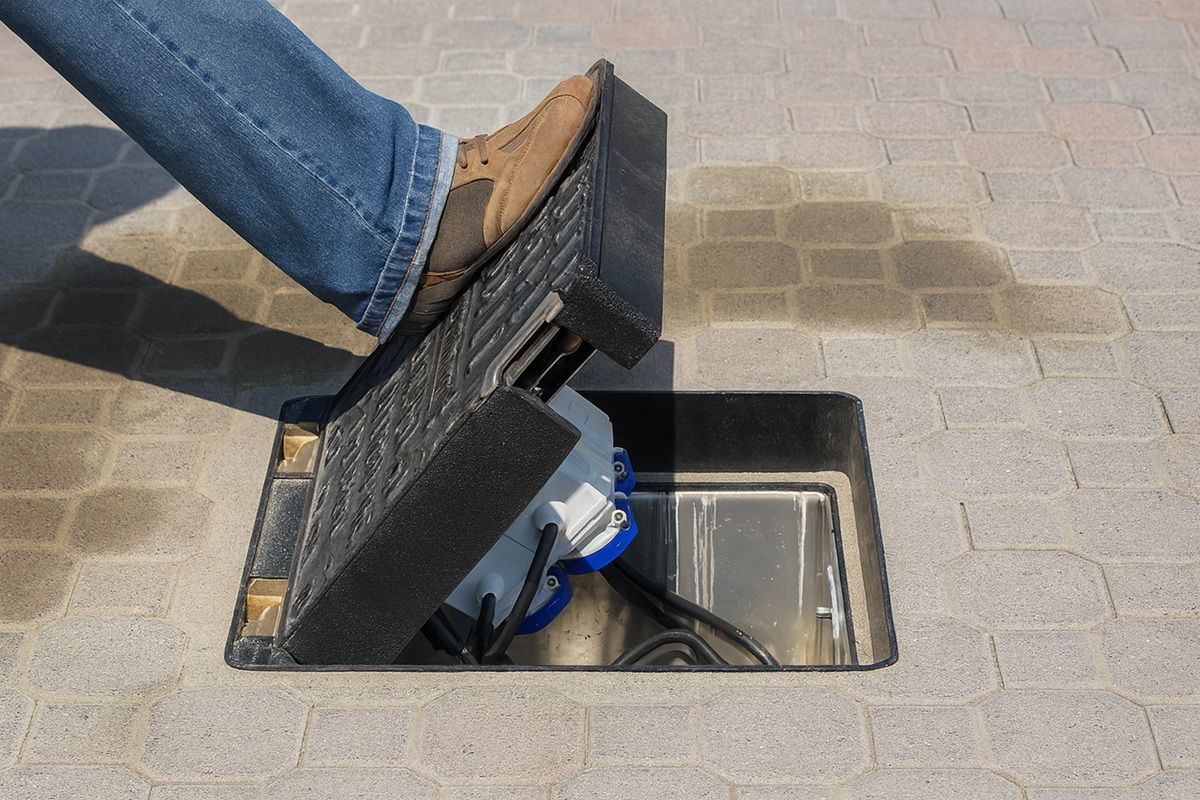 Vm03 - borne de distribution d'energie - prises avec dispositif de verrouillage et protection générale max 63a_5