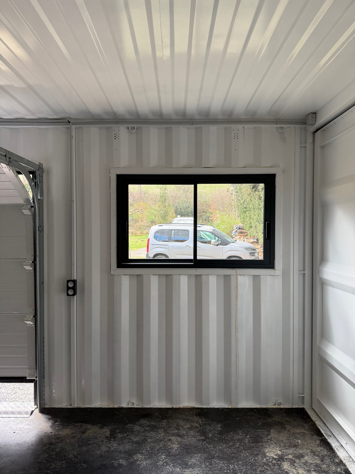 Garage container de 42m²   -   entièrement équipé_5