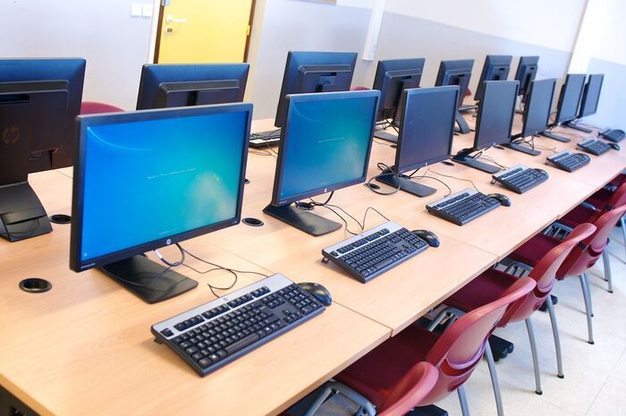 Table multimedia ecran pose - format_5