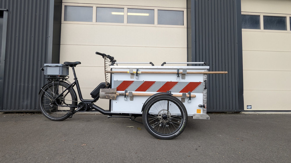 Triporteur ergonomique, robuste et innovant pour l'entretien des voiries, parcs et jardins_5