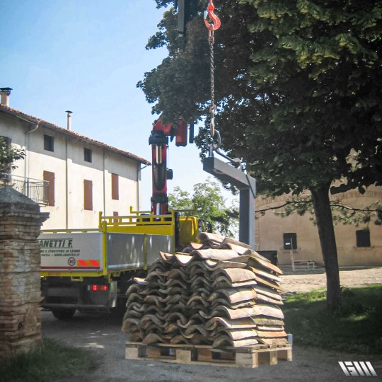 Fourche à palette Série GMFP - Gamme pour grue 2000 à 3000Kg - Modèles réglables et auto équilibrés_5