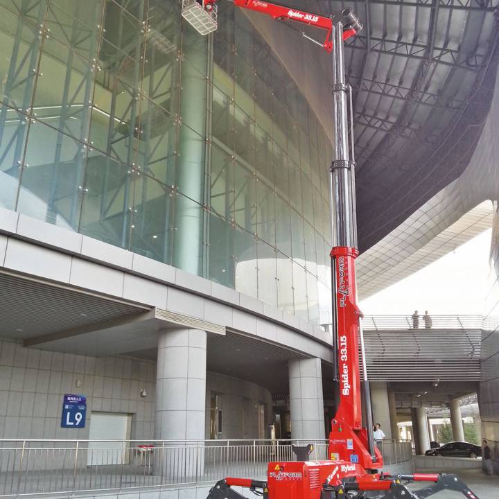Nacelle araignée sur chenille fiable compacte et facile à manoeuvrer sans opérateur avec une hauteur de travail de 32.40m - spider 33.15/300_5
