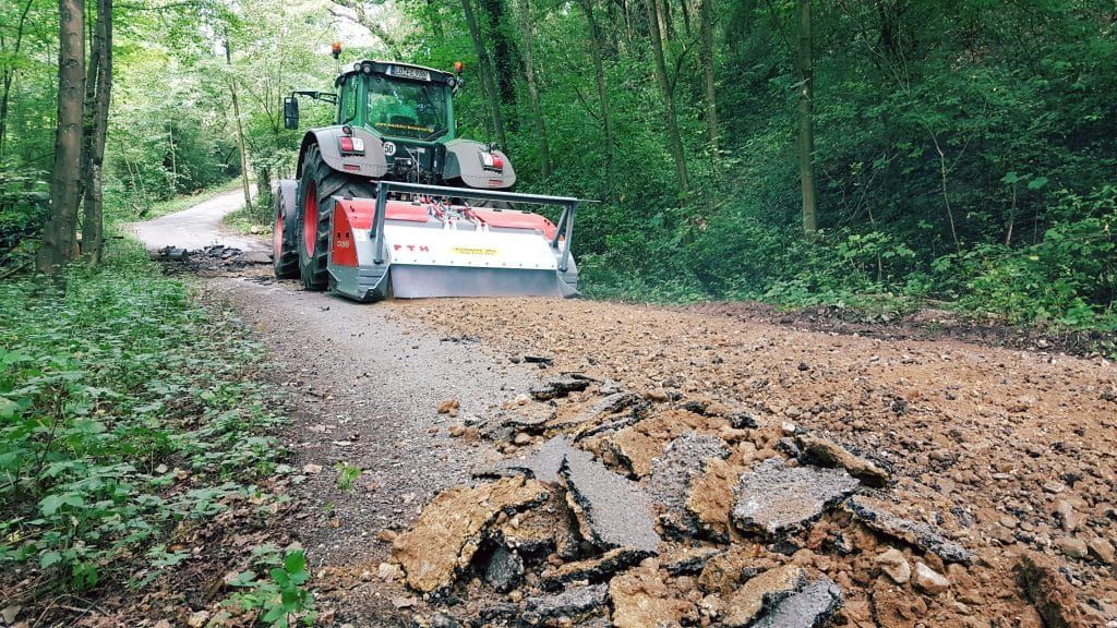 Broyeur de pierres conçu pour les roches dures et les sols exigeants - CRUSHER PTH PRODUCTS_6