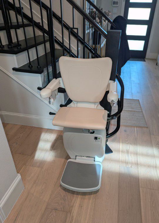 Monte-escalier avec double rail idéal pour les escaliers en colimaçon, tournants - Handicare double-rail 4000_5