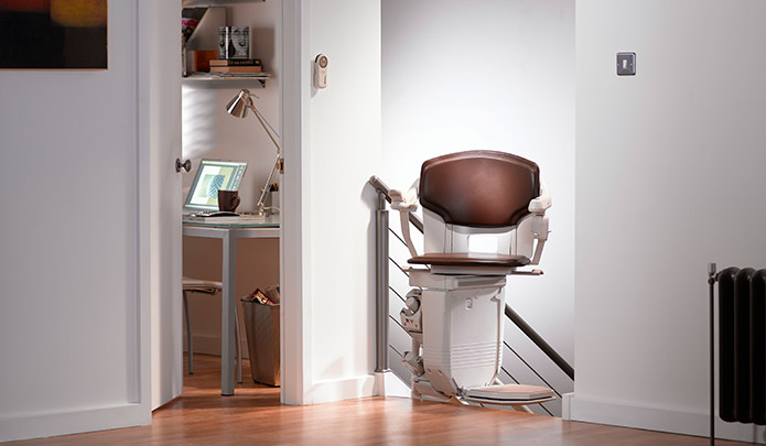 Fauteuil monte-escalier design SOLUS - Monte-charge d'escalier électrique intérieur/extérieur - Style contemporain primé, clé de privatisation, pour escaliers droits et tournants_6