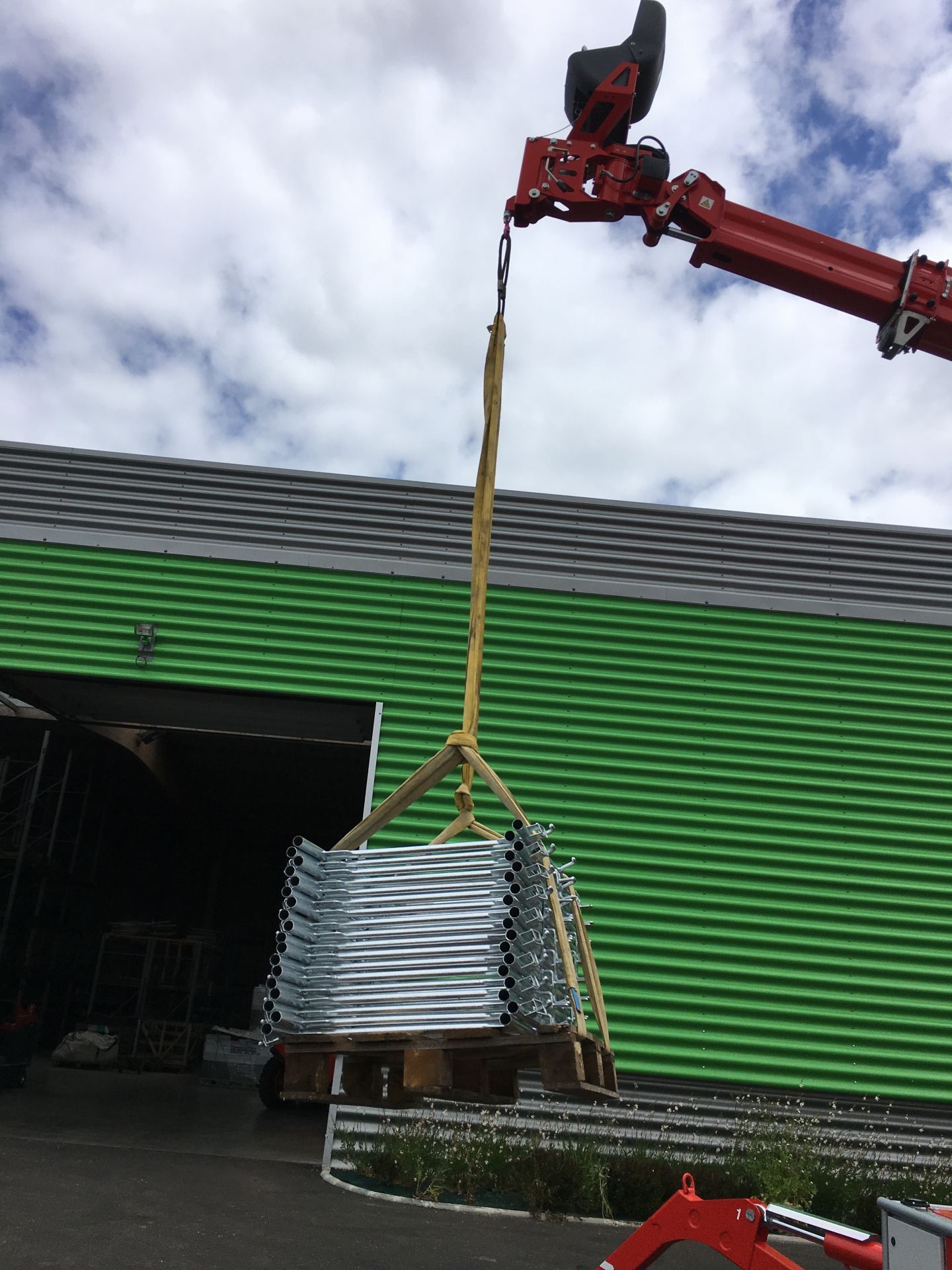 Nacelle araignée LEO21GT - Hauteur 21m - Déport 12m - Capacité 250kg - Motorisation bi-énergie_5