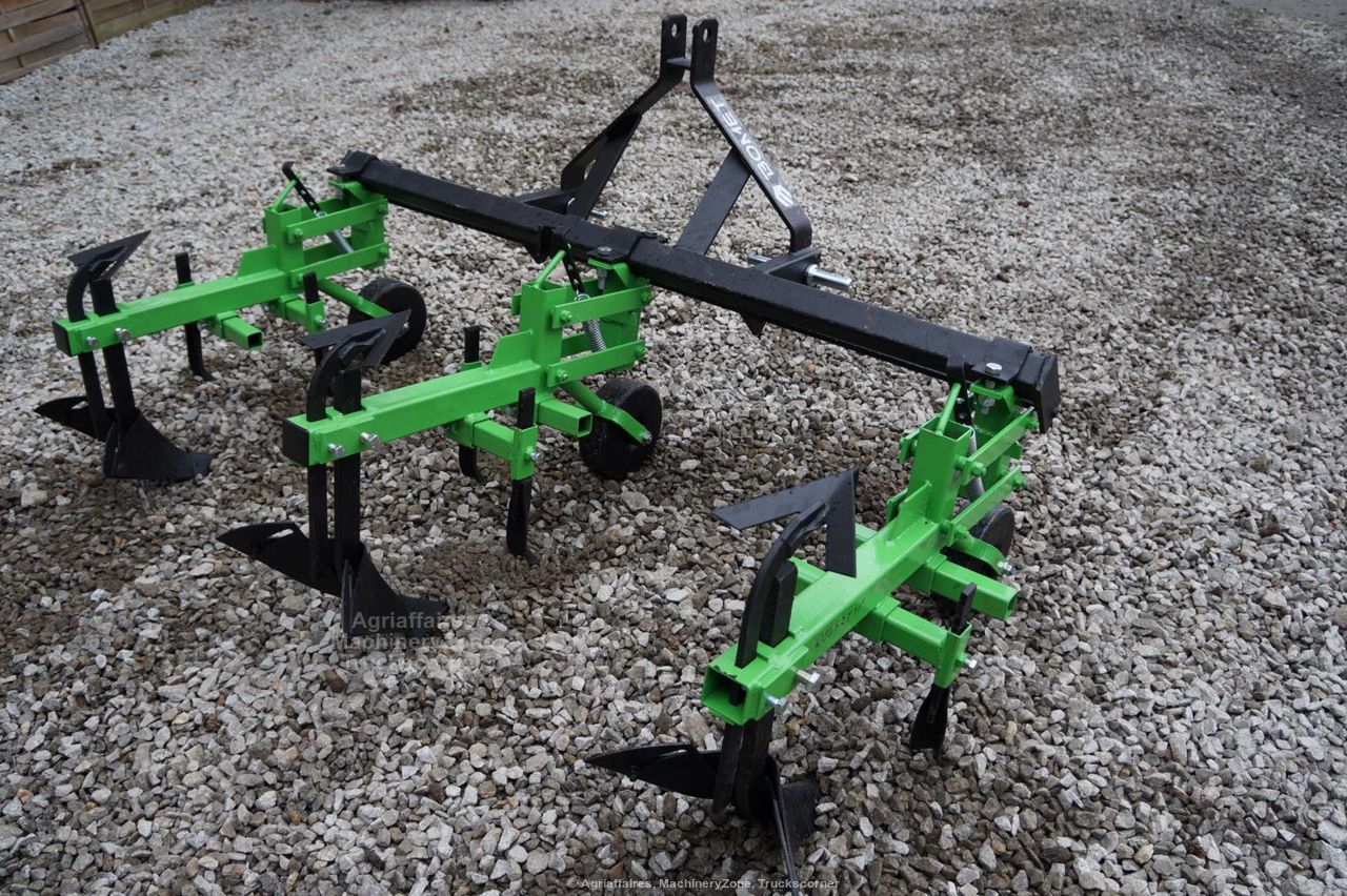 Bineuse butteuse 3 rangs multifonction pour tous travaux sur les cultures - Bomet HAU BOM 3 R_5