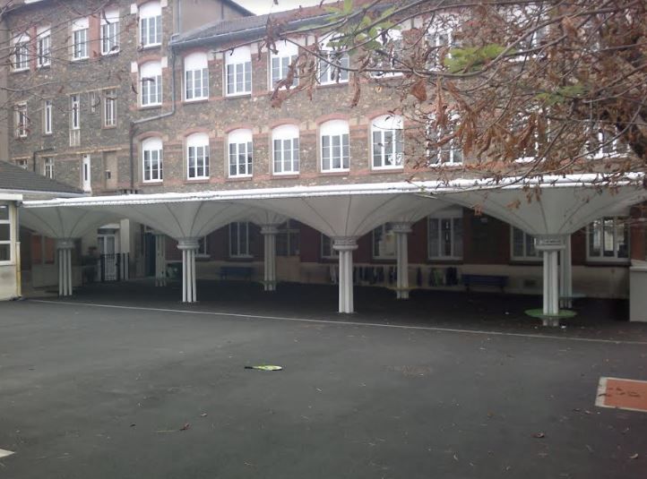 Préau Impluvio avec toile - Dimensions de 36m² à 102m², sur poteau central, acier galvanisé_5