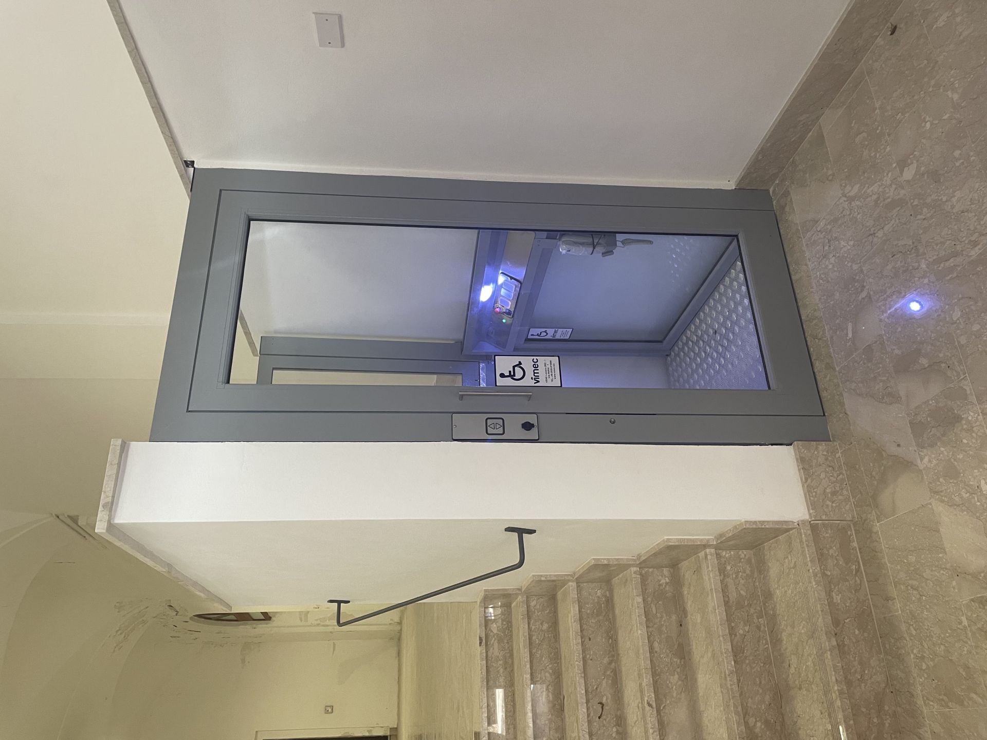 Plate-forme élévatrice Steppy - Jusqu'à 2 m de dénivelé, pour personnes handicapées et usages domestiques ou professionnels_5