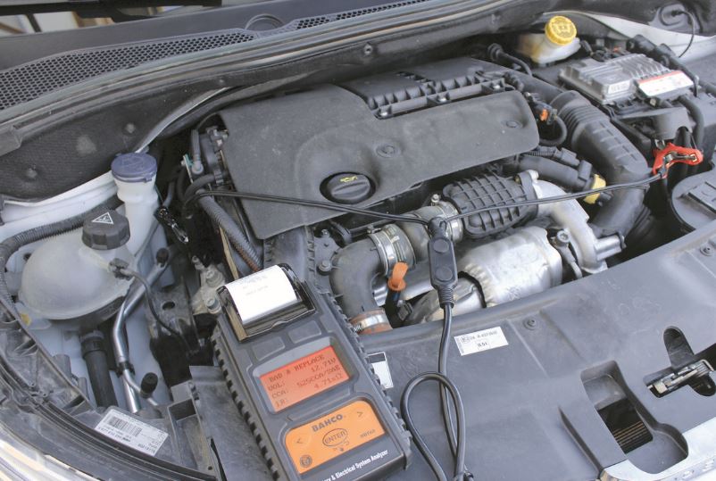 Testeur digital de batteries 6 / 12 V avec imprimante - BBT80 - diagnostics précis et imprimante thermique intégrée_5