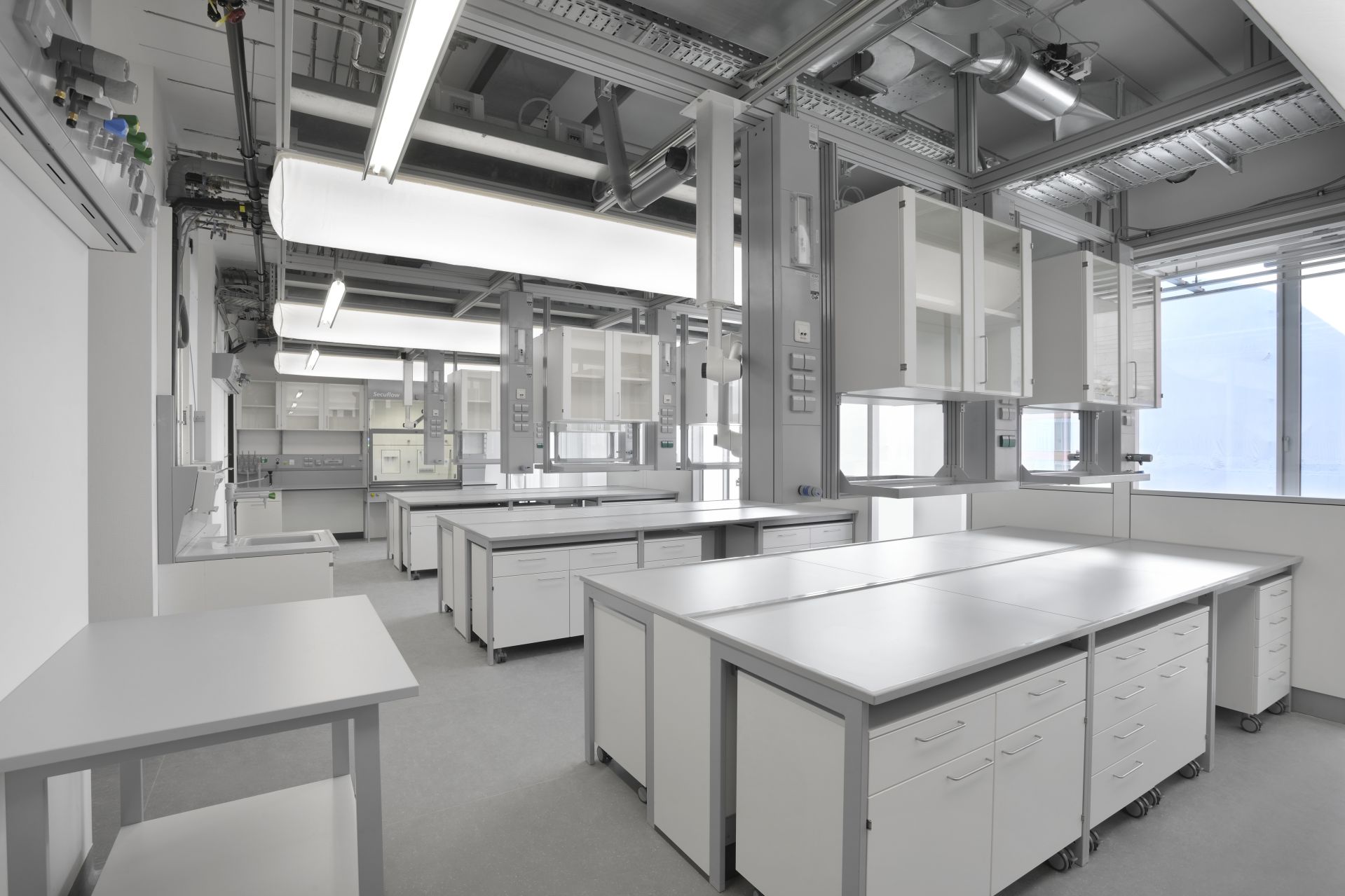 Paillasses de laboratoire pour  toutes les exigences en matière de poste de travail de laboratoire_4