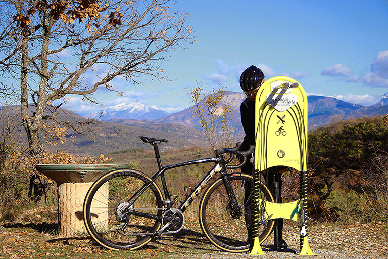 Station interactive de réparation et de gonflage universelle en libre-service pour vélo - clever ifix_5