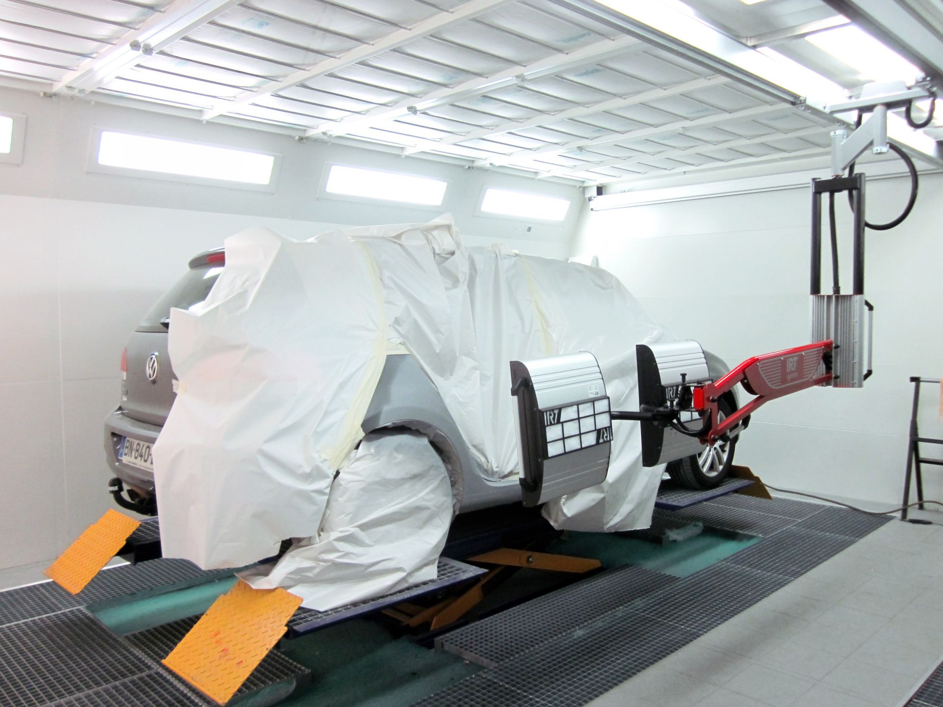 Cellule double postes pour réparations rapides Twin Repair - traitement des chocs urbains en carrosserie automobile_5