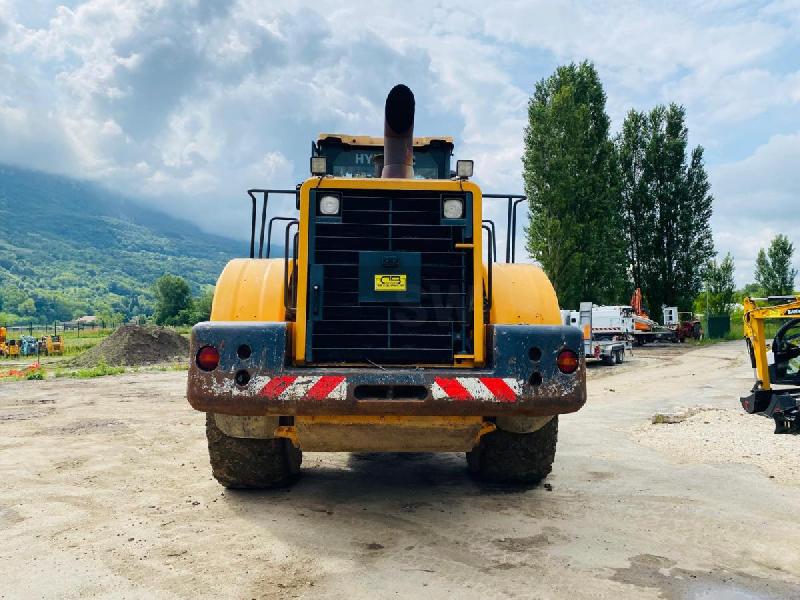 HYUNDAI Chargeuse articulé HL770-7A 23T_5