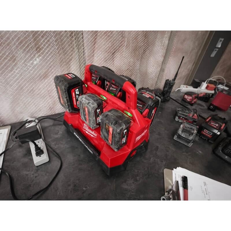 Chargeur rapide 6 ports Milwaukee M18 PACKOUT M18 PC6 - 4932480162_5