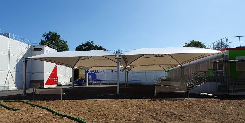 Préau d'école écologique et recyclable - KOMAN Groupe_5