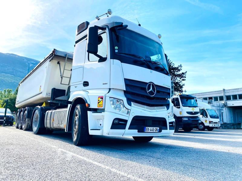 MERCEDES tracteur routier actros 1851 4x2 avec kit hydraulique_5
