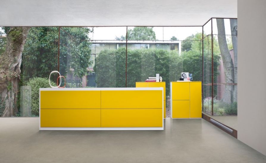 Banque d'accueil moderne et fonctionnelle pour un espace professionnel accueillant_5