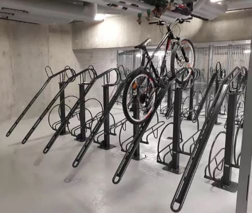 Rack vélo double étage compact pour parkings et abris vélos