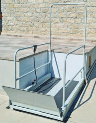 Plateforme élévatrice verticale  pour le  transport des passagers  et des fauteuils roulants jusqu'à 1300 centimètres - en Bretagne et à Nantes - LIFTBOY_5