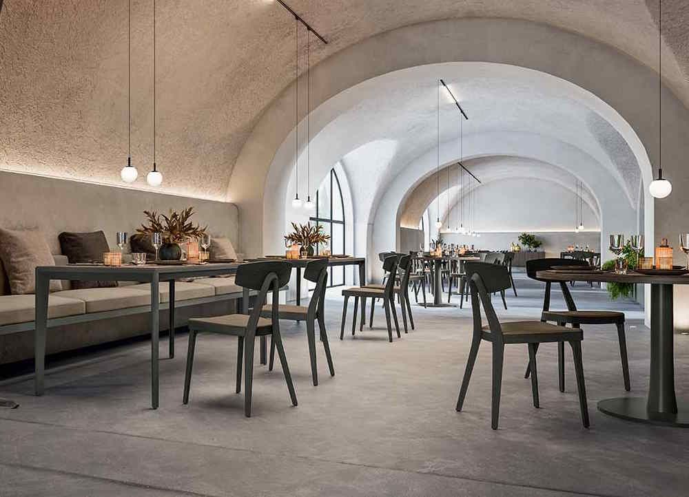 Chaise de restaurant Compasso en frêne - design raffiné avec dossier incurvé et multiples finitions_5