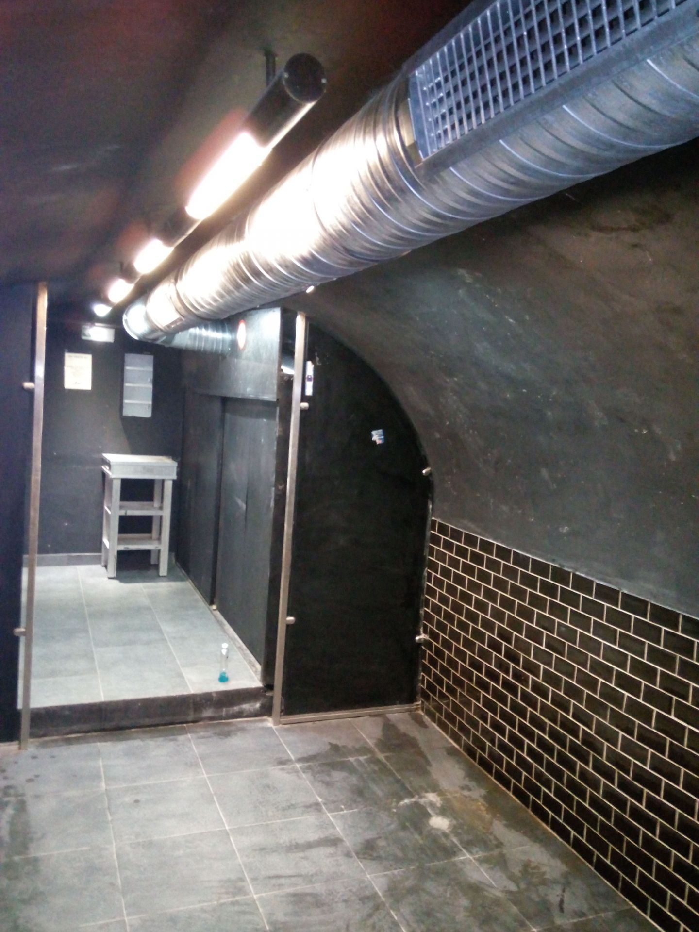 Espace fumeurs SmokeLand - fumoir sur mesure, design et efficacité_6