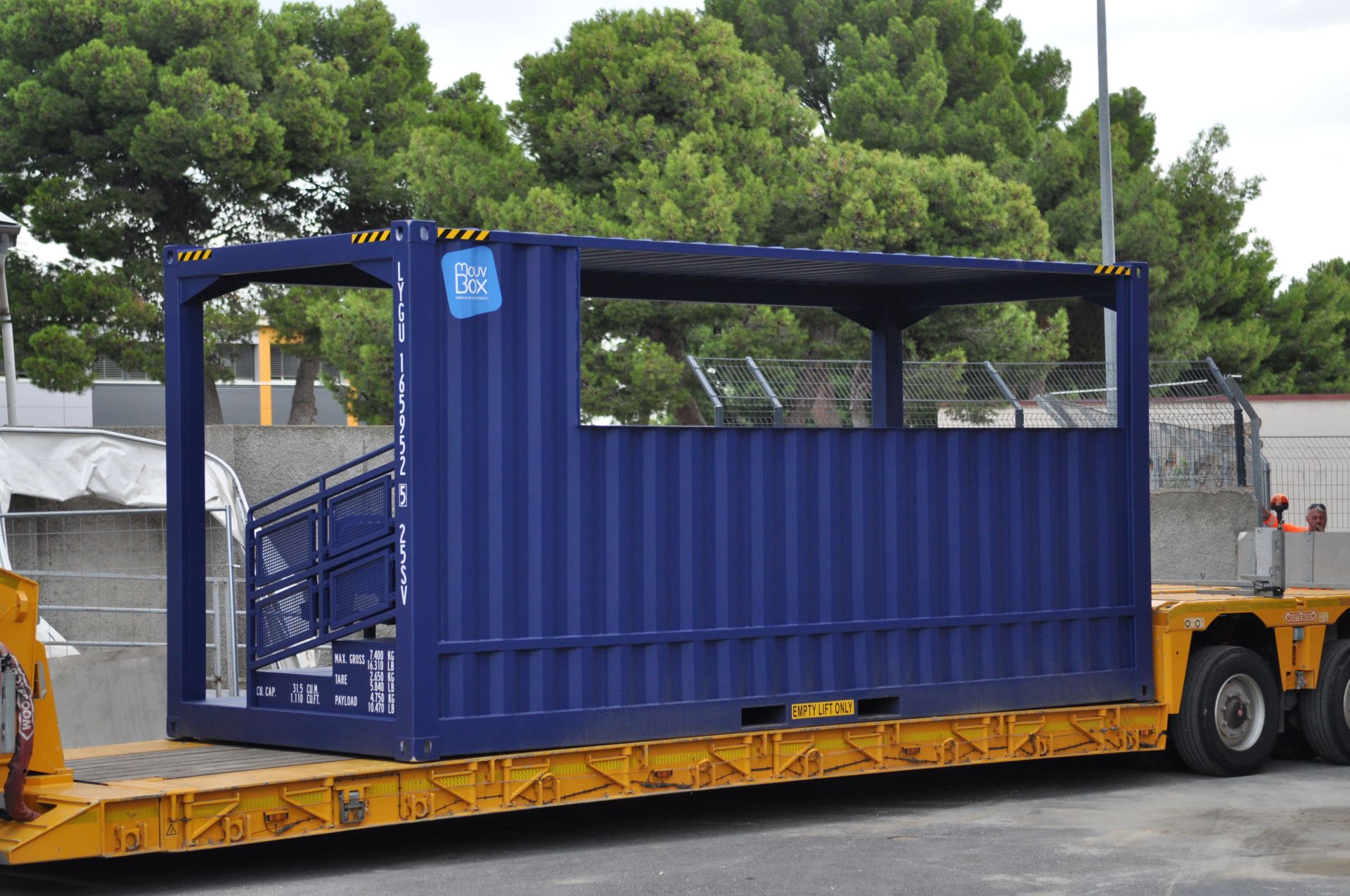 Tribune modulaire répondant aux normes de sécurité