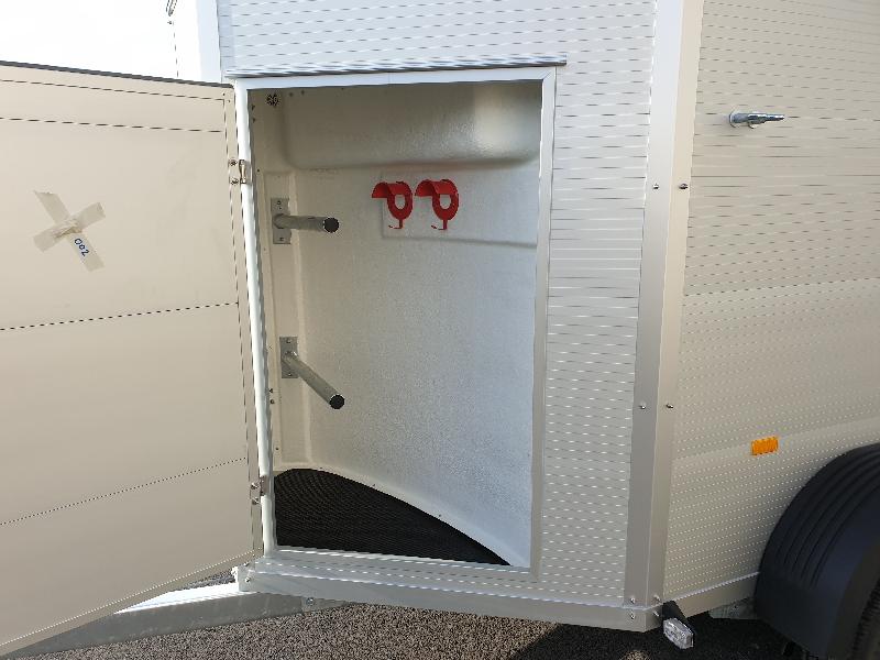 Van Arizona Alu 2000 Kg_5