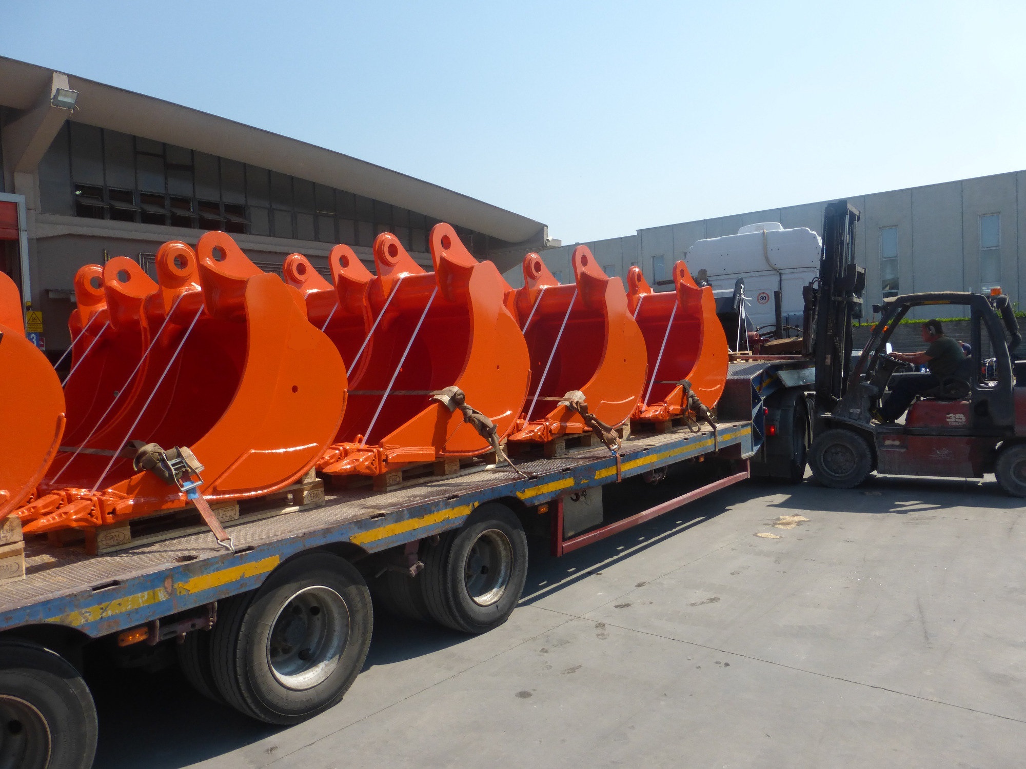Godet polyvalent pour pelles de 13 à 65 tonnes